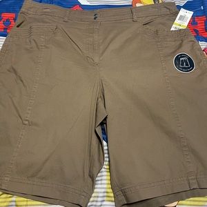 Karen Scott shorts size 14